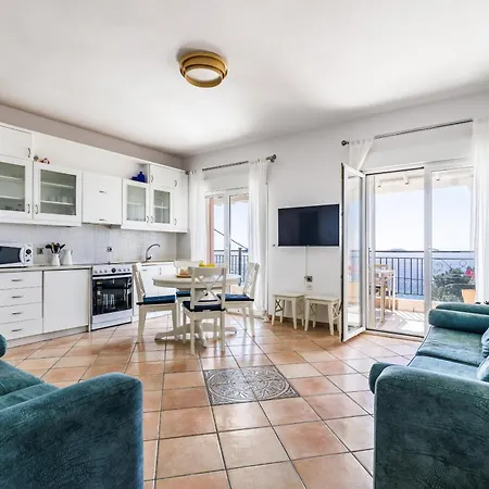Belvedere Skopelos Aparthotel *